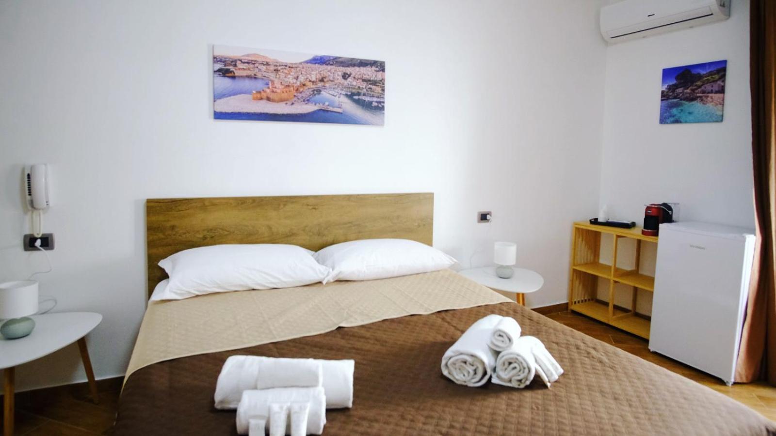 Sofia Rooms カステッランマーレ・デル・ゴルフォ エクステリア 写真