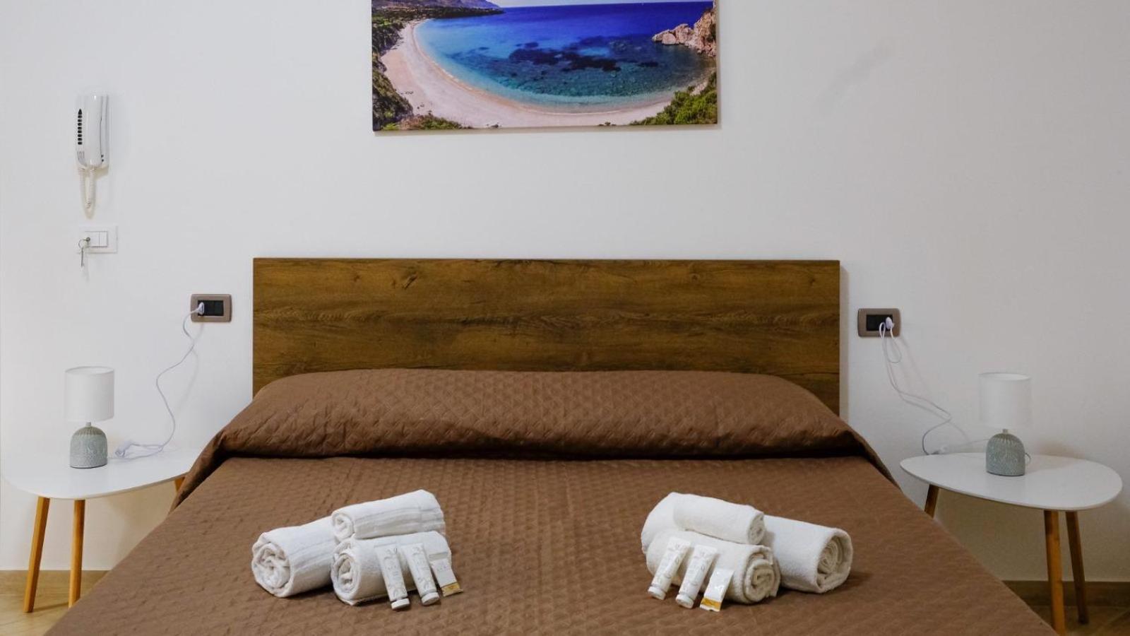Sofia Rooms カステッランマーレ・デル・ゴルフォ エクステリア 写真