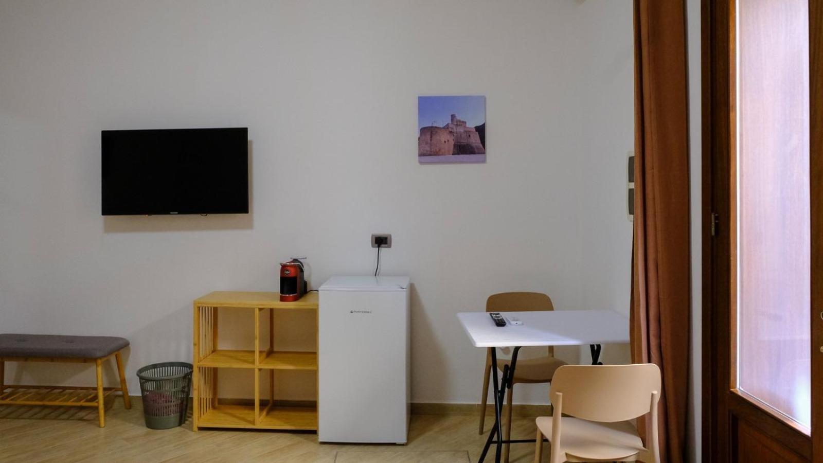 Sofia Rooms カステッランマーレ・デル・ゴルフォ エクステリア 写真